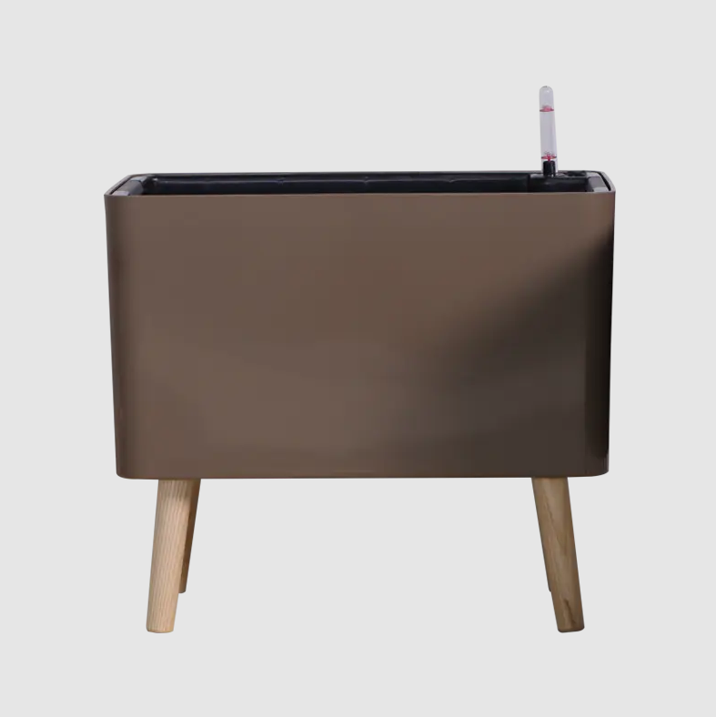 ما الذي يجعل تصاميم أواني الزهور المطلية عملية للشرفات؟